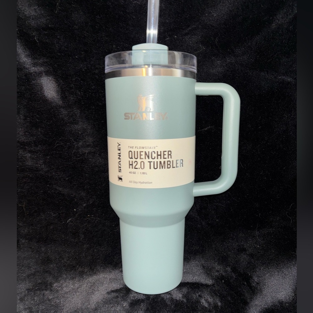 Stanley 40oz Tumbler Shale Bluish Green